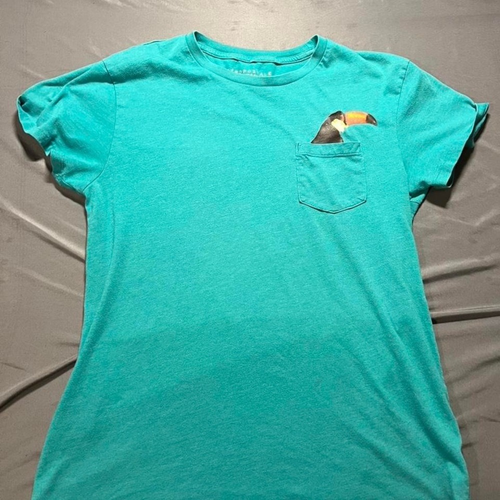 Aeropostale Mens Medium Teal Green Toucan Graphic Pocket T-Shirt Short Sleeve